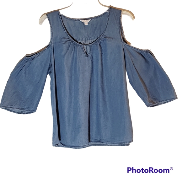 Candie's Tops - Candies Jr XL cold shoulder pullover jean top. 325